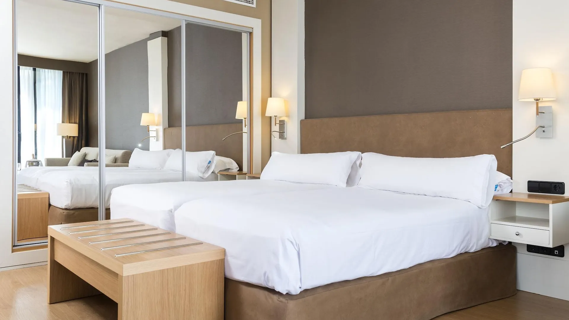 Guitart Grand Passage Hotell Barcelona 4*,
